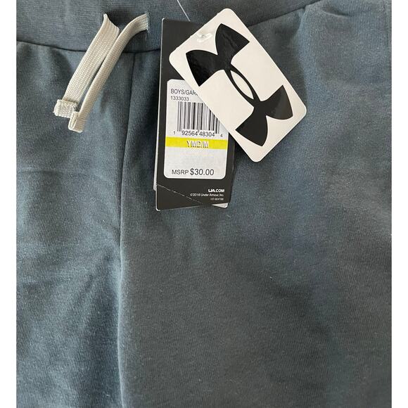 New NWT Under Armour Boys Gray Sweat Activewear Shorts Youth Size Medium - Picture 6 of 7